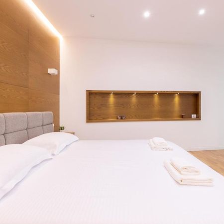 Exclusive 2 Bedrooms Apartment Тирана Екстер'єр фото