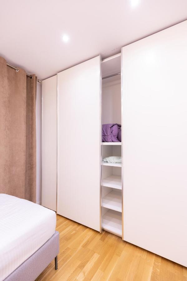 Exclusive 2 Bedrooms Apartment Тирана Екстер'єр фото