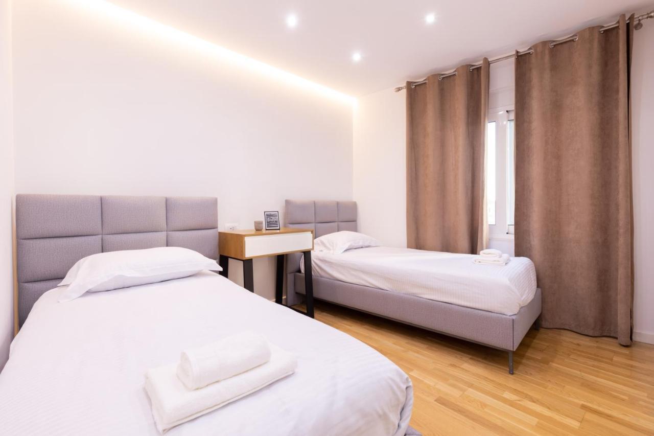 Exclusive 2 Bedrooms Apartment Тирана Екстер'єр фото