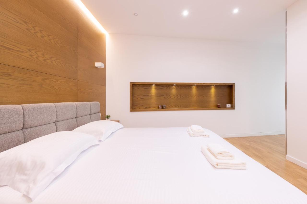 Exclusive 2 Bedrooms Apartment Тирана Екстер'єр фото