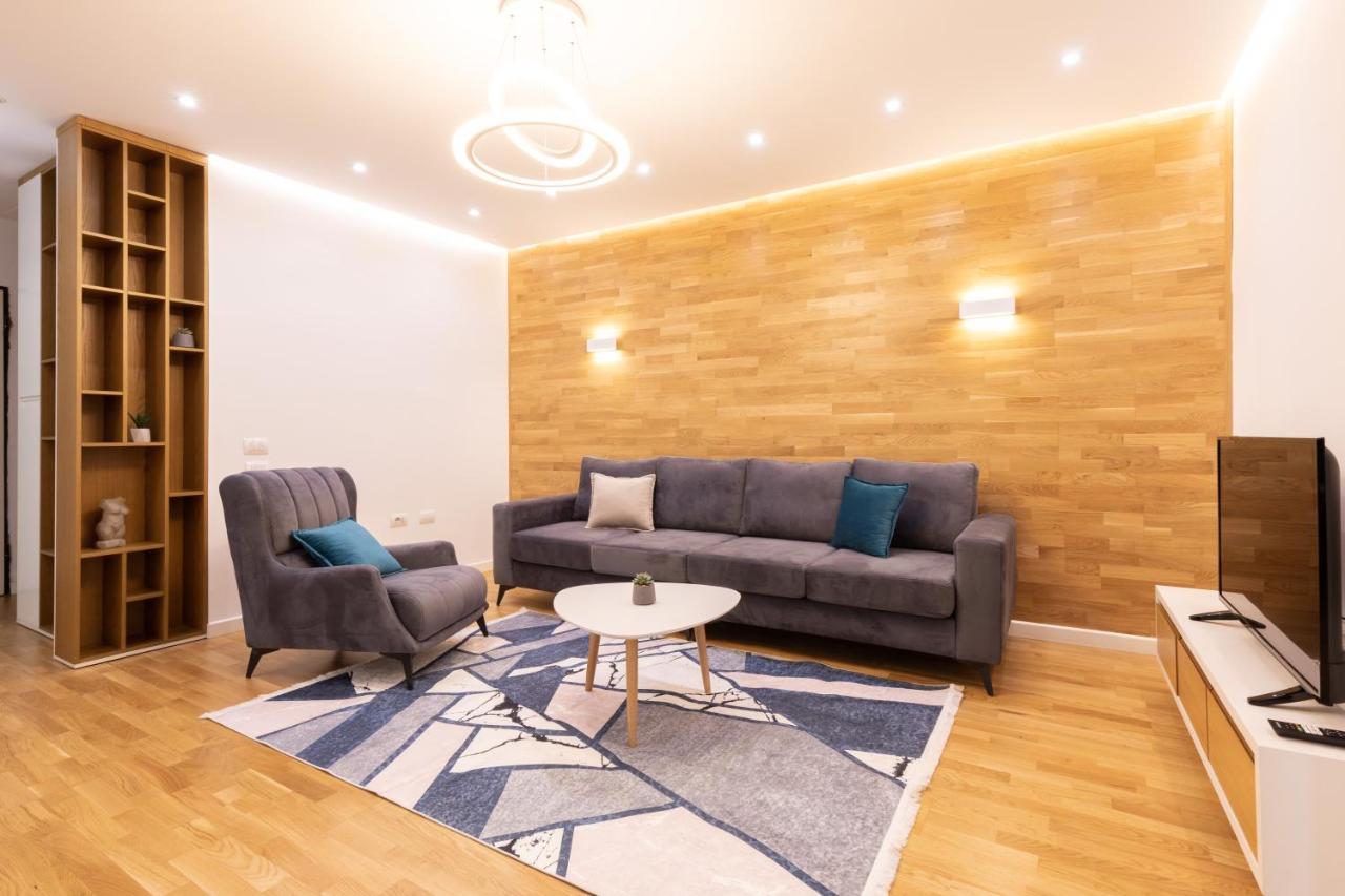 Exclusive 2 Bedrooms Apartment Тирана Екстер'єр фото