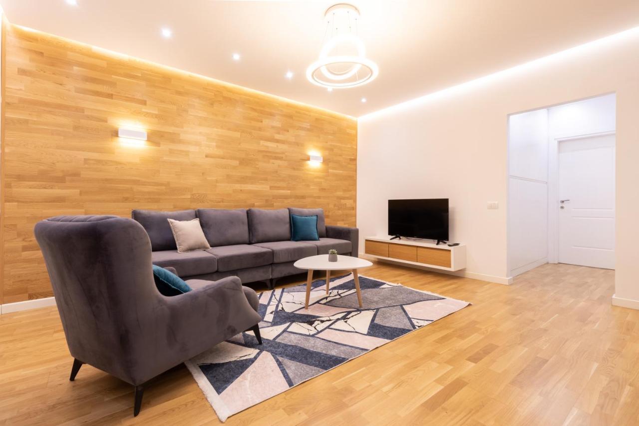 Exclusive 2 Bedrooms Apartment Тирана Екстер'єр фото