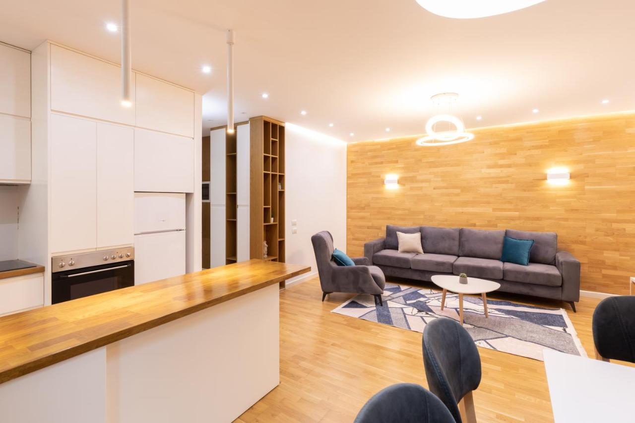 Exclusive 2 Bedrooms Apartment Тирана Екстер'єр фото