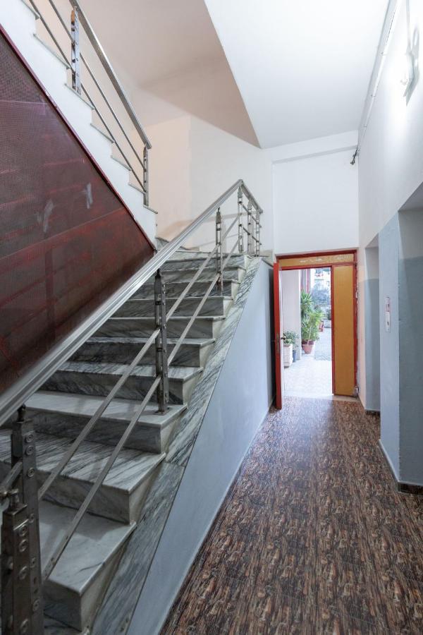 Exclusive 2 Bedrooms Apartment Тирана Екстер'єр фото