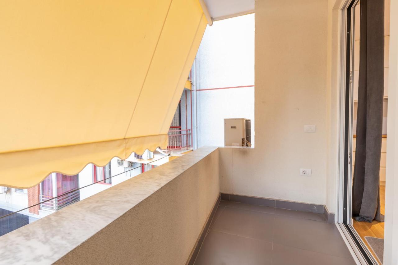 Exclusive 2 Bedrooms Apartment Тирана Екстер'єр фото