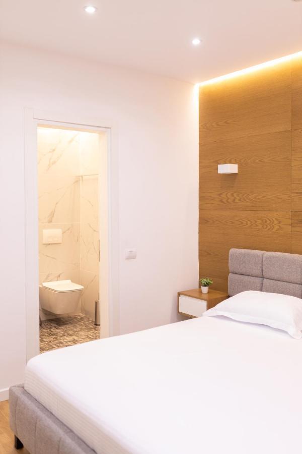 Exclusive 2 Bedrooms Apartment Тирана Екстер'єр фото